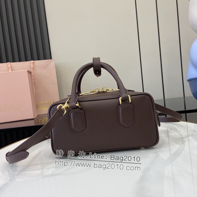 miumiu專櫃繆繆最新款Arcadia牛皮女士手提包斜挎包 jh2325型號：500142